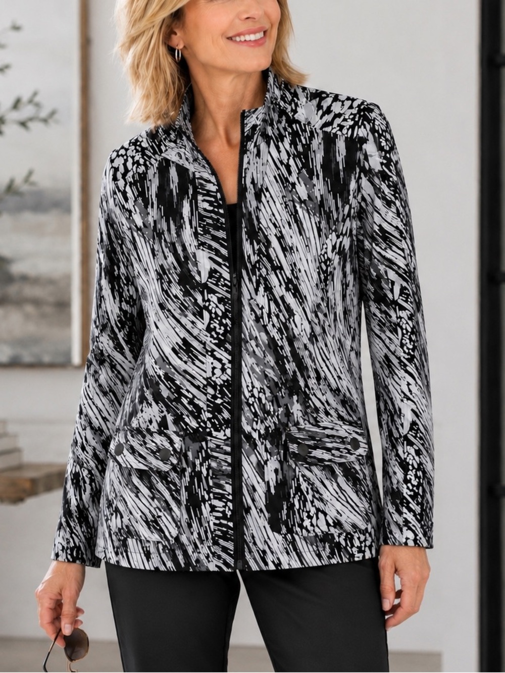 Chico’s Zenergy Abstract Brushstroke  Print Zip Front Stretch Jacket 1/ M